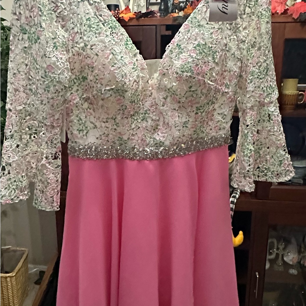 Elegant Pink and White Lace Dress